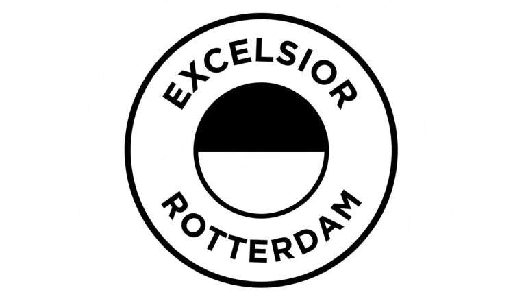 Kleurplaat van het ronde, zwart-witte Excelsior Rotterdam logo met de tekst 'EXCELSIOR' bovenaan en 'ROTTERDAM' onderaan, en een half-zwart, half-wit midden.