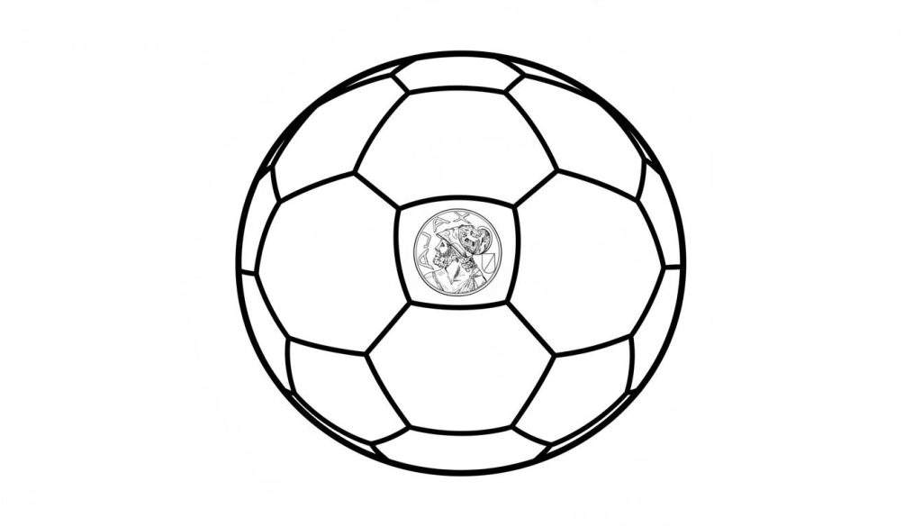 Kleurplaat van een traditionele voetbal met een embleem in een zeshoekig vlak, waarop twee antieke hoofden met helmen en de letters 'AX' te zien zijn, verwijzend naar Ajax.