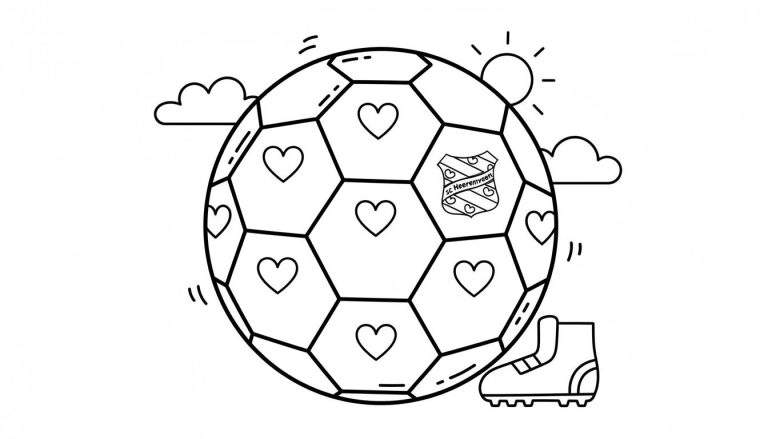 Zwart-wit kleurplaat van een voetbal met SC Heerenveen logo en hartjes, omringd door wolken, zon met stralen en een voetbalschoen.